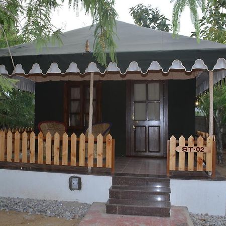 Gulmohar Sariska Resort Bairāt Εξωτερικό φωτογραφία