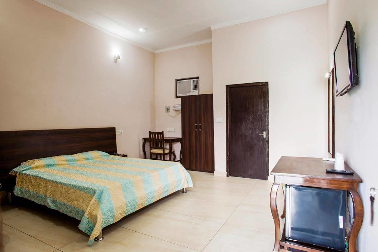 Gulmohar Sariska Resort Bairāt Εξωτερικό φωτογραφία