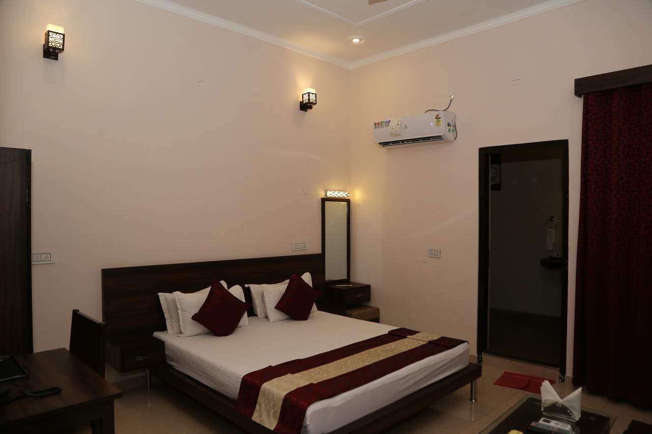 Gulmohar Sariska Resort Bairāt Εξωτερικό φωτογραφία