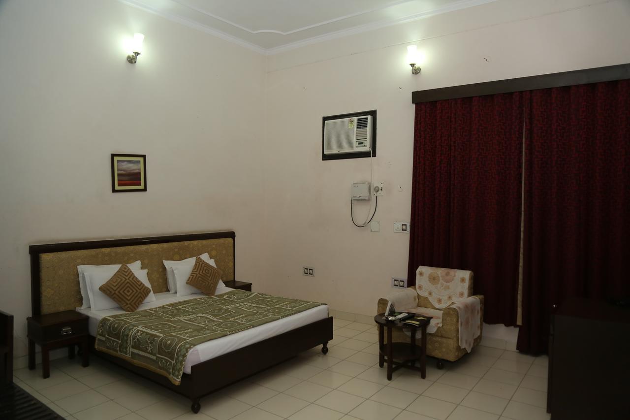 Gulmohar Sariska Resort Bairāt Εξωτερικό φωτογραφία