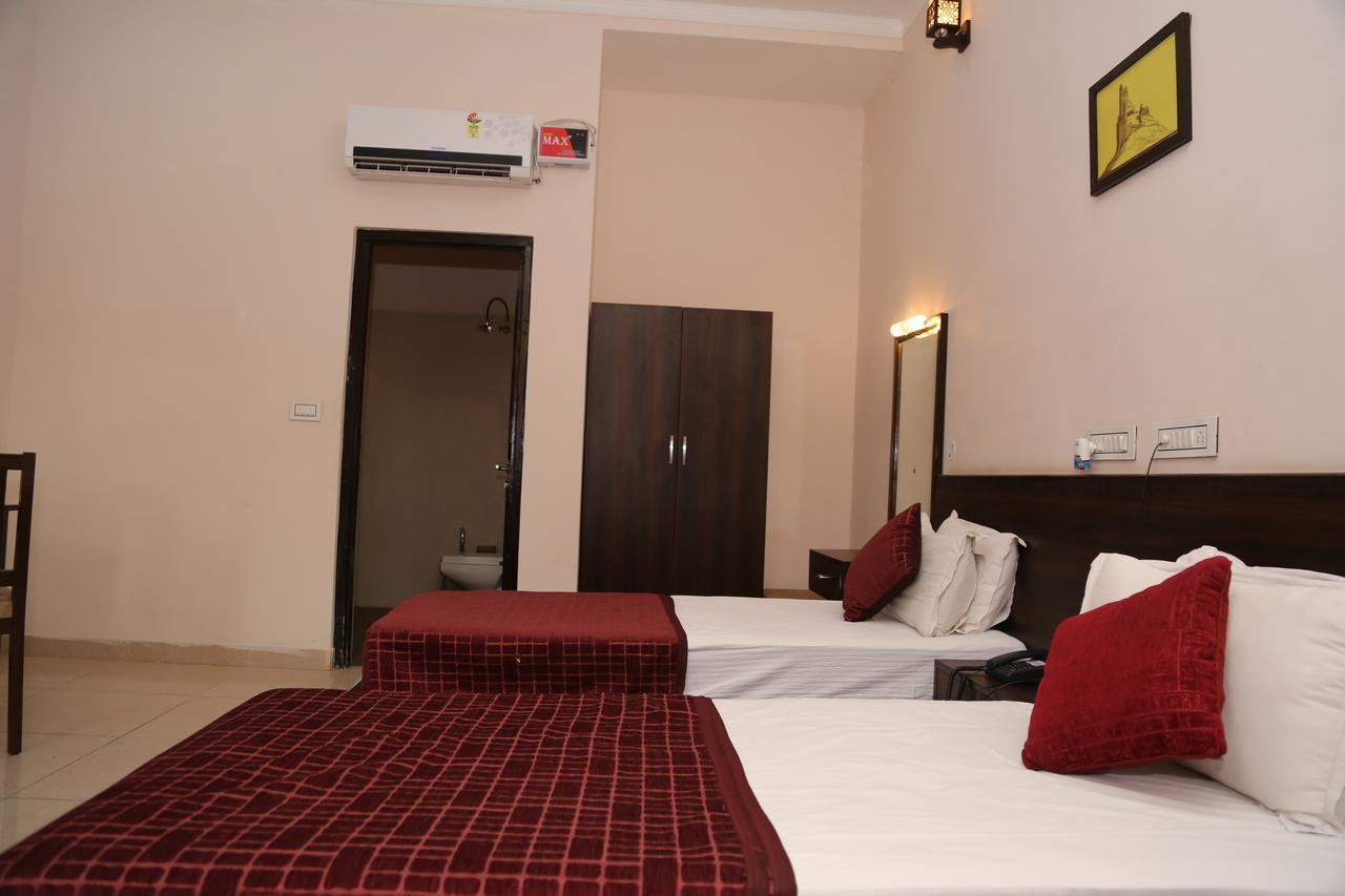 Gulmohar Sariska Resort Bairāt Εξωτερικό φωτογραφία